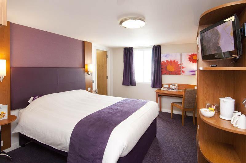 Premier Inn Premier Inn 웰링버러 외부 사진